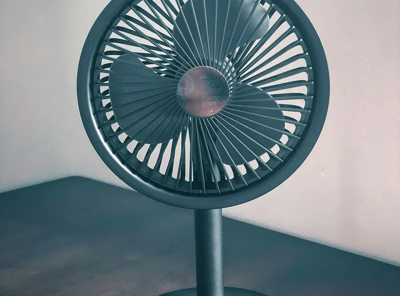 Tischventilator in Petrol